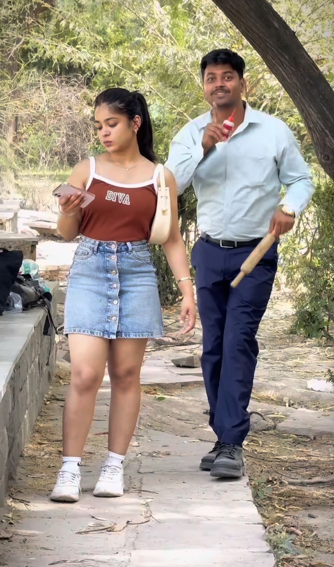 Cute Girl Fevicol Belan Prank