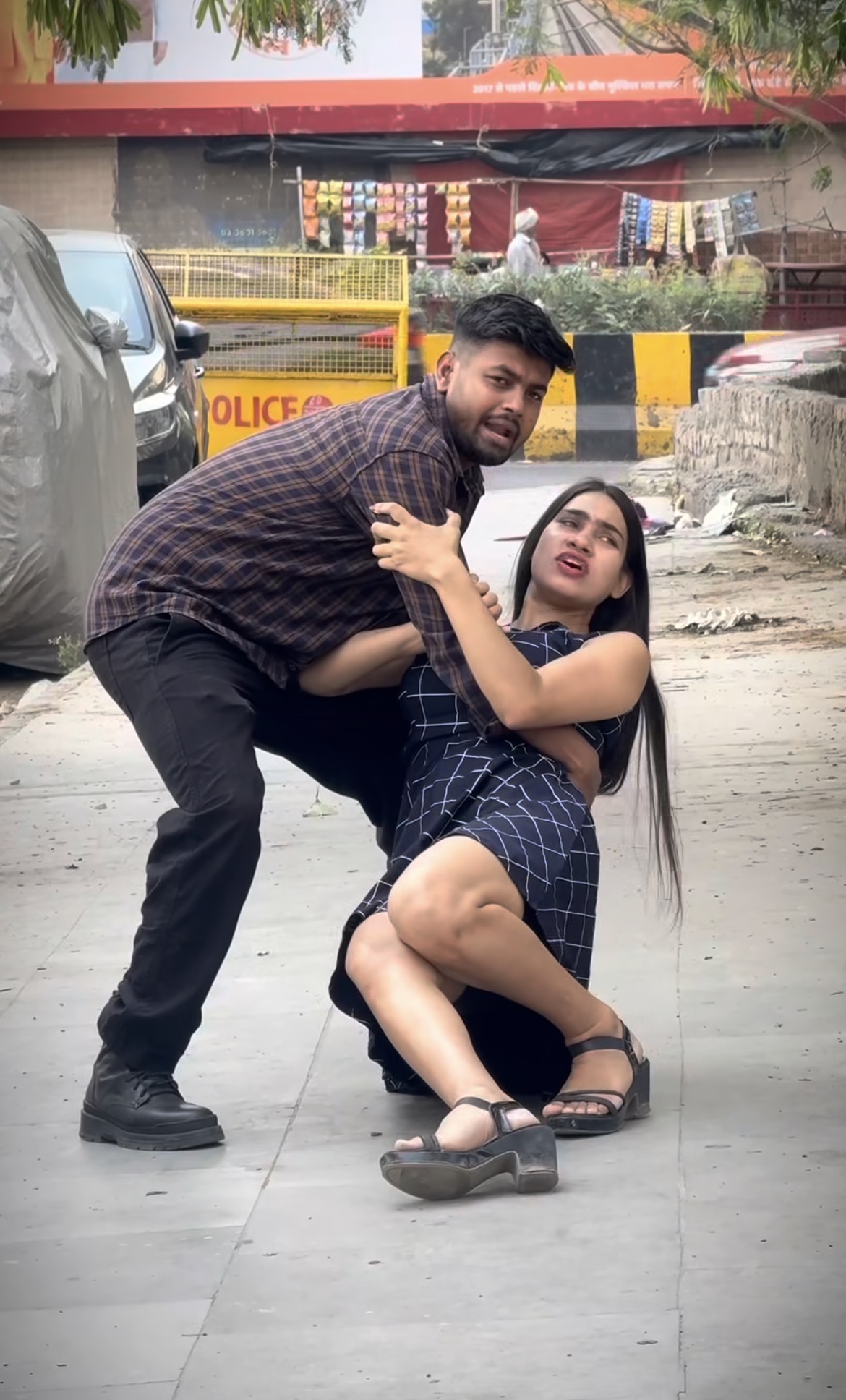 Cute Girl Dar Gai